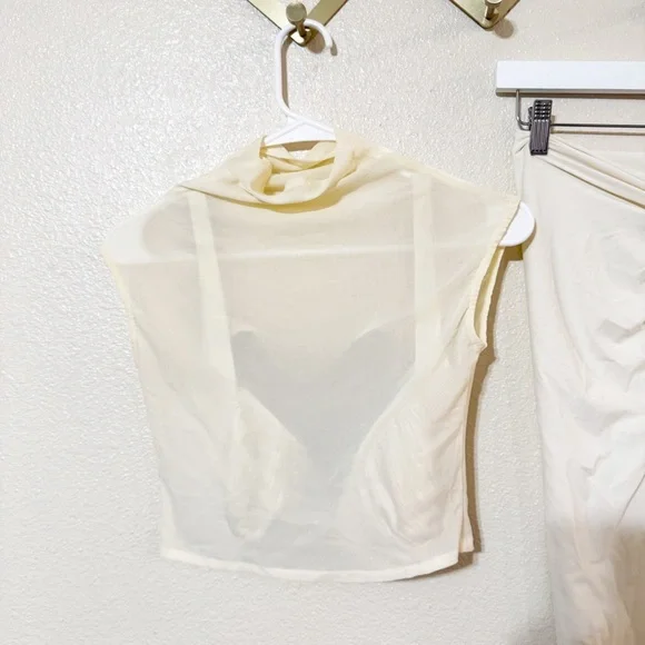 Deme By Gabriella Revolve Alyssa 3 Piece Co-Ord Set in Off White size medium - Picture 10 of 16